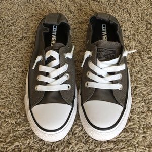 CONVERSE LOW TOPS - brand new size 5.5